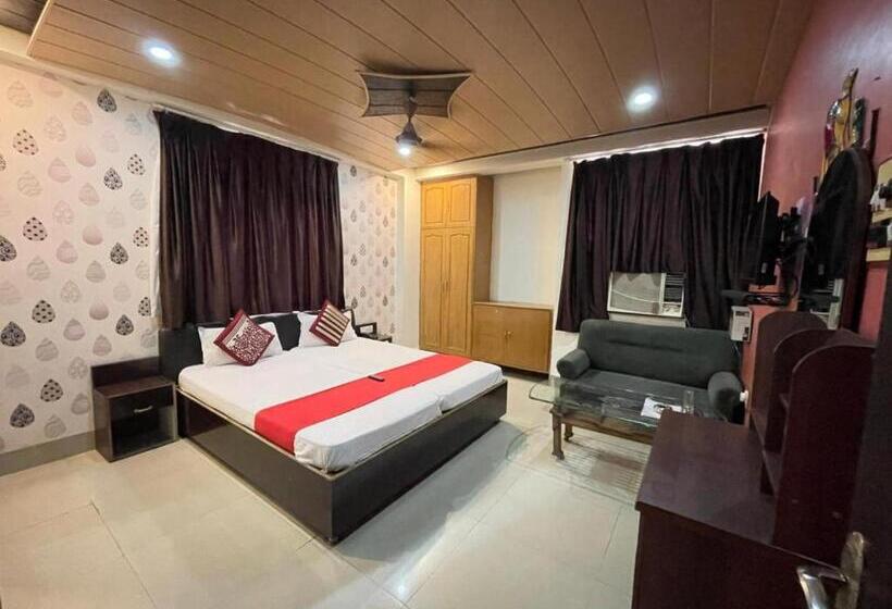 호텔 Grg R P International Patna