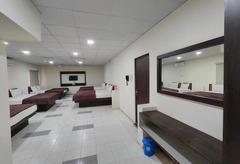 בית מלון כפרי Heritage Palace