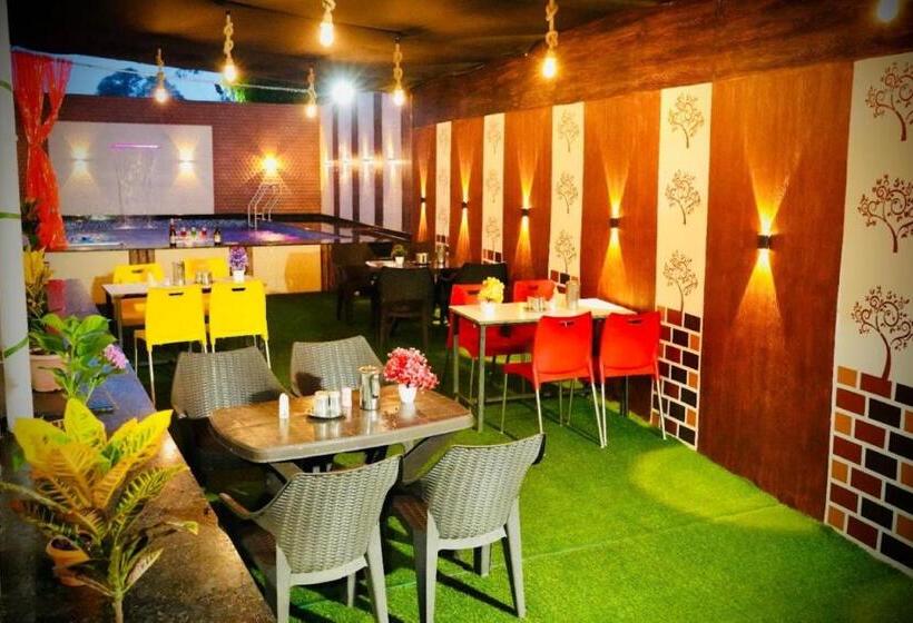 בית מלון כפרי Karla Retreat