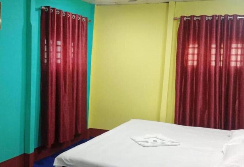 בית מלון כפרי Leo Jungle Retreat By Stayapart , Jaldapara