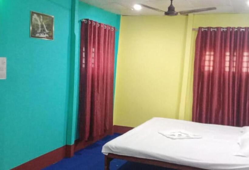 בית מלון כפרי Leo Jungle Retreat By Stayapart , Jaldapara