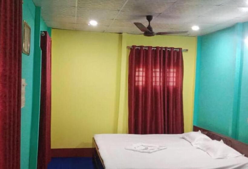 בית מלון כפרי Leo Jungle Retreat By Stayapart , Jaldapara