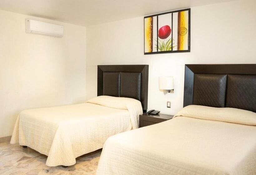 Отель Maria Dolores Rio Verde