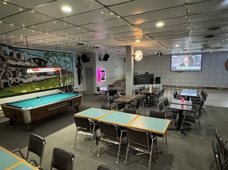 فندق Minnedosa Inn