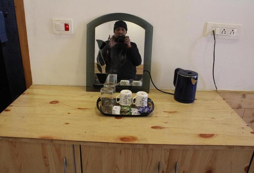 هتل Mount Vista Huts And Cafe