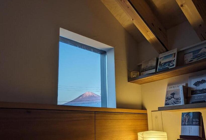 Отель 富士山リトリートmukuten舎 富士宮 Mtfuji Retreat Mukutensha Fujinomiya Natural Wood Retreat