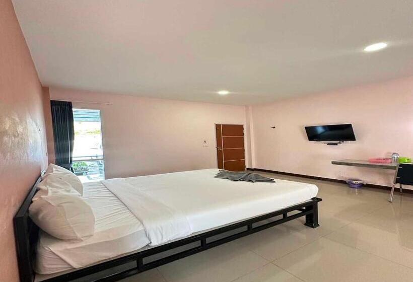 Отель Oyo 75467 Baan Siripornchai2