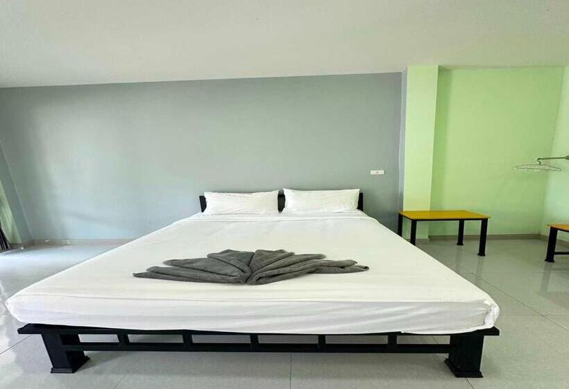 Отель Oyo 75467 Baan Siripornchai2