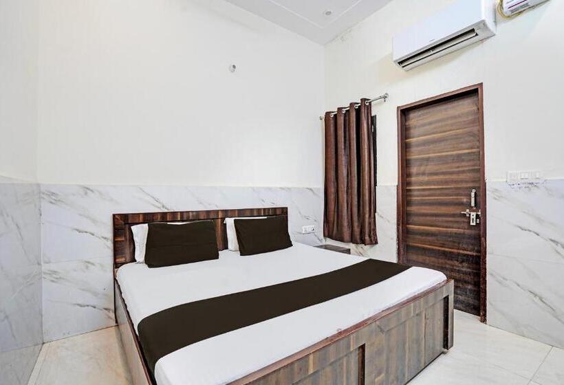 Отель Oyo Gauri Shankar Dham