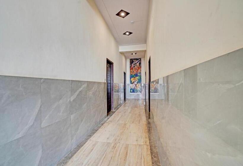 Отель Oyo Gauri Shankar Dham