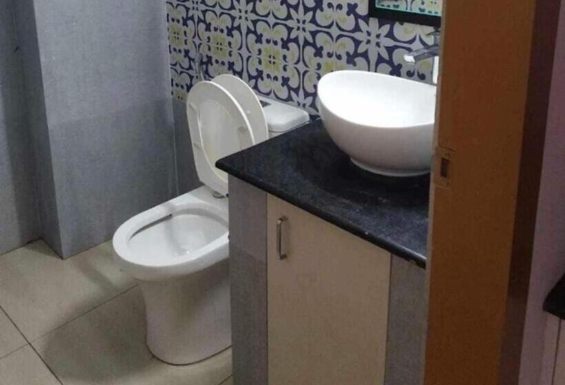 호텔 Oyo Kailath Saf E Stay Tourist Home