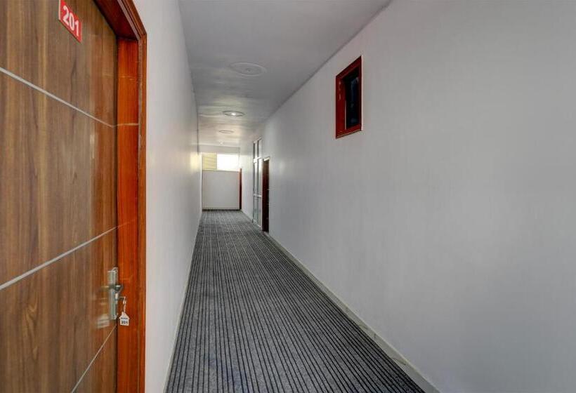 Отель Oyo Kanak Residency