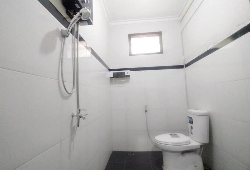 בית מלון כפרי Reddoorz Syariah Near Stasiun Purwokerto