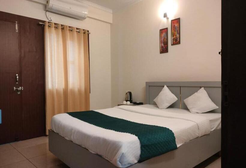 בית מלון כפרי Royal Taj