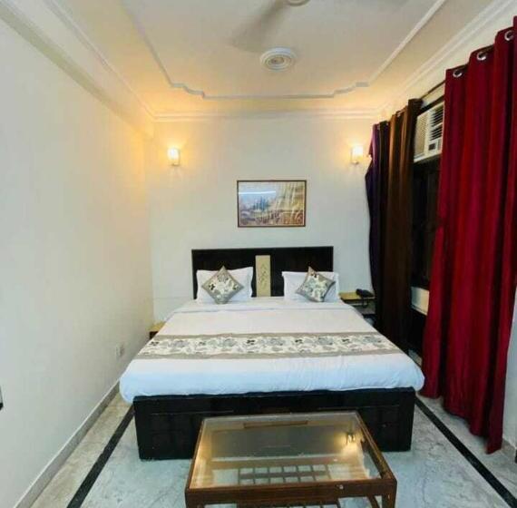 Отель Rs Corporate Suites