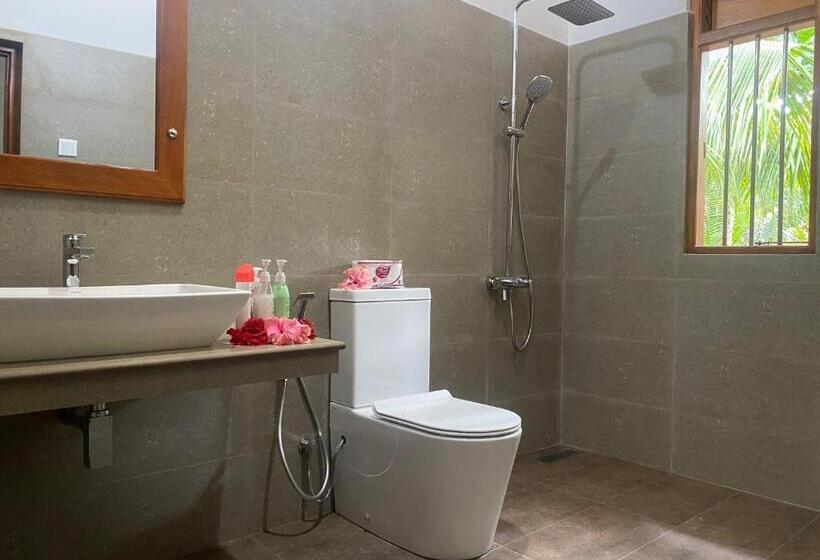 Отель Sandaru Villa