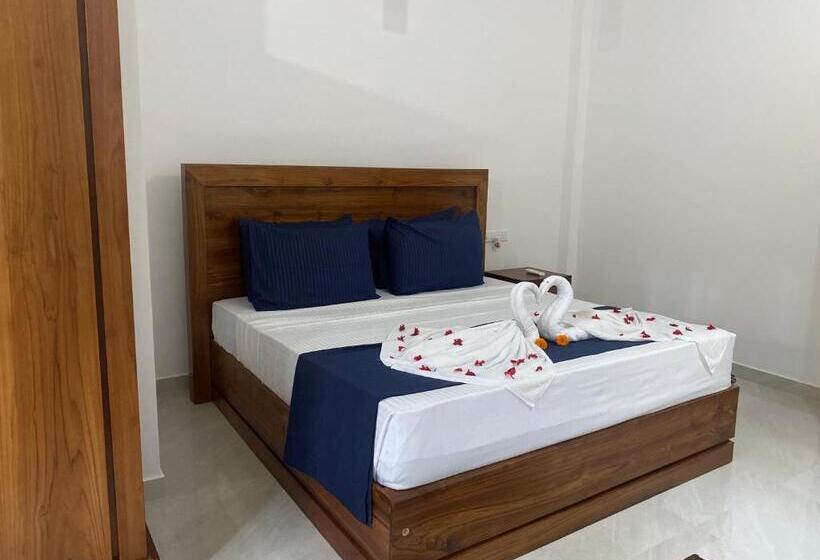 Отель Sandaru Villa