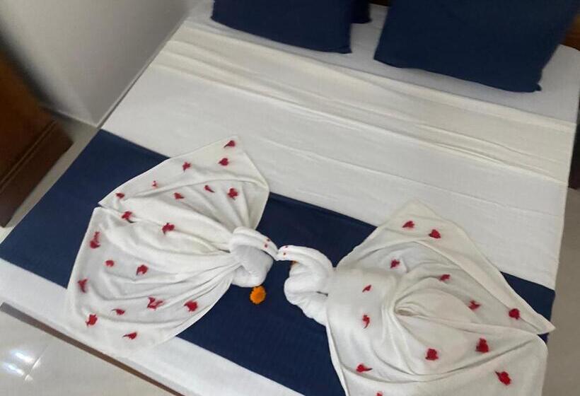 Отель Sandaru Villa