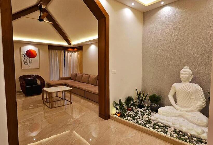 호텔 Savera Seafront