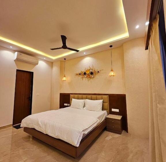 호텔 Savera Seafront