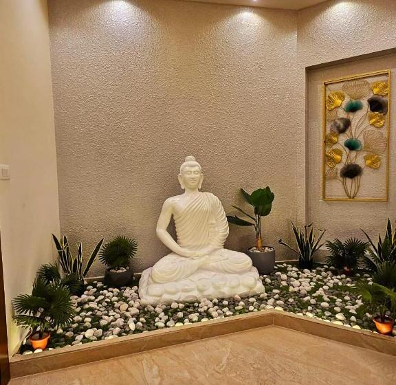 호텔 Savera Seafront