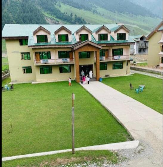 בית מלון כפרי Scenery sonmarg 