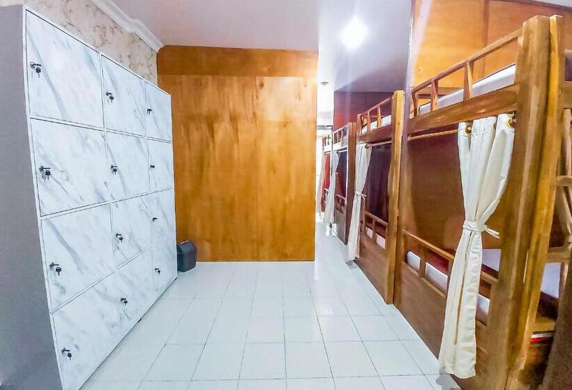 בית מלון כפרי Shooting Star Hostel Kuta Redpartner Mixed Dormitory