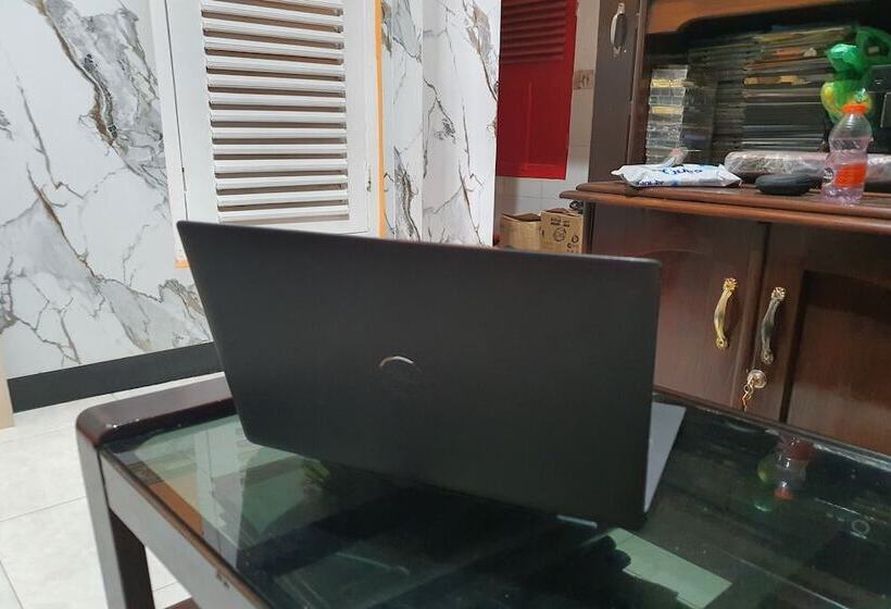 فندق Spot On 93681 Qodri Homestay Syariah