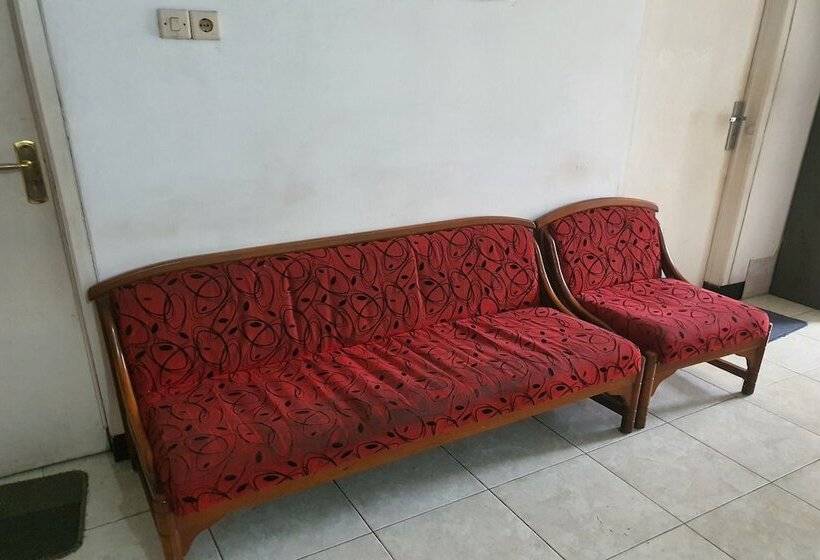 فندق Spot On 93681 Qodri Homestay Syariah