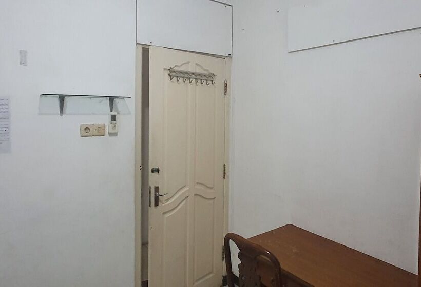 فندق Spot On 93681 Qodri Homestay Syariah