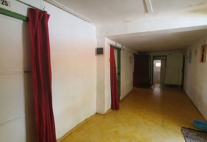 فندق Spot On 93681 Qodri Homestay Syariah