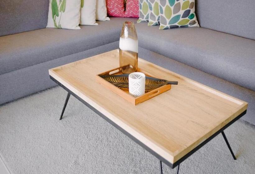 فندق The Farmhouse Pampanga