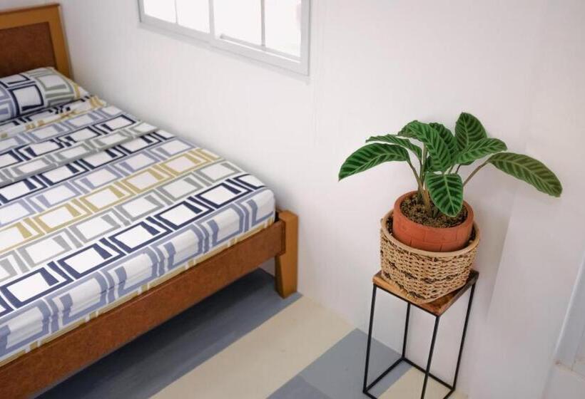 فندق The Farmhouse Pampanga