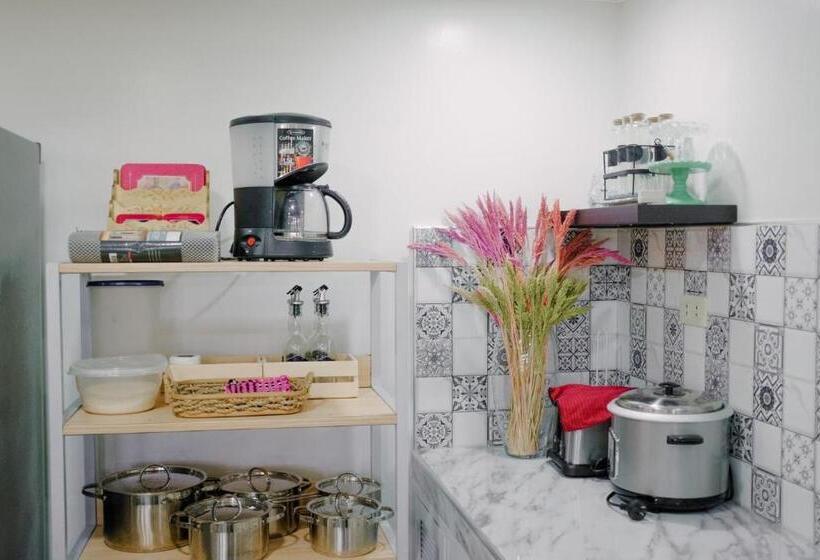 فندق The Farmhouse Pampanga