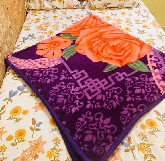 ホテル The Golden White House