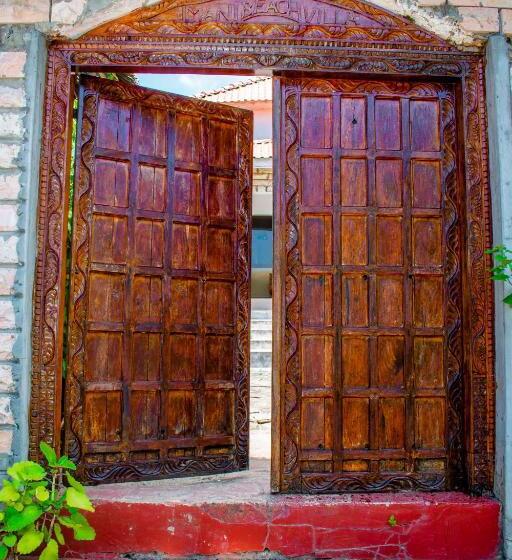 בית מלון כפרי The Rock Ocean View