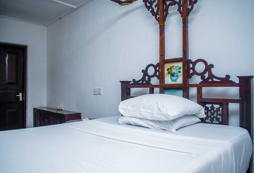 בית מלון כפרי The Rock Ocean View