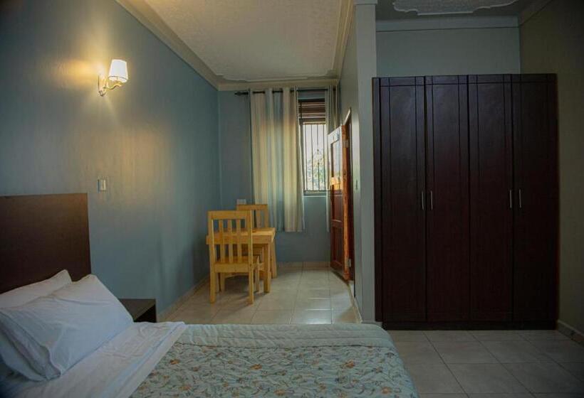 هتل Transit Haven