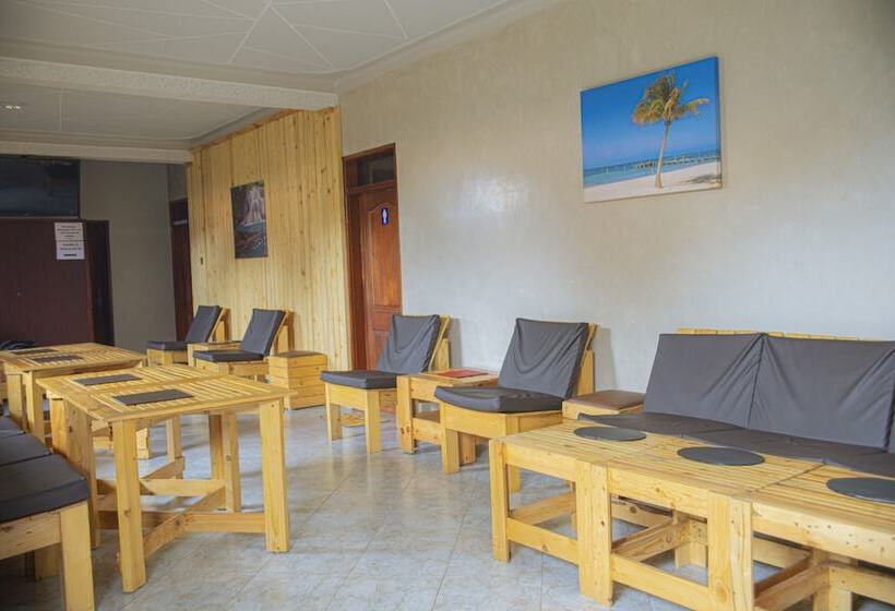 هتل Transit Haven