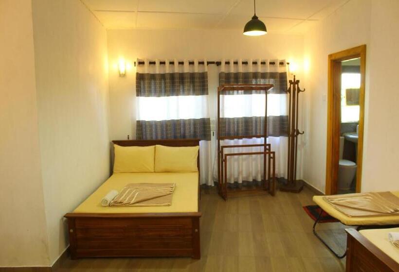 ホテル Triniton Holiday Villas