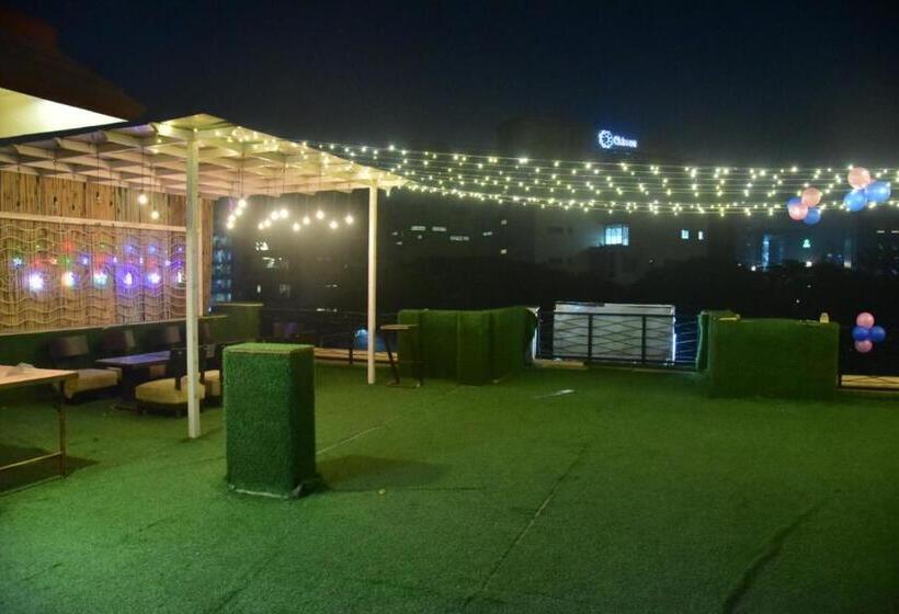 בית מלון כפרי Welcome To Cloud 29 Near Gurgaon Sec 45