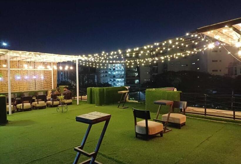 בית מלון כפרי Welcome To Cloud 29 Near Gurgaon Sec 45