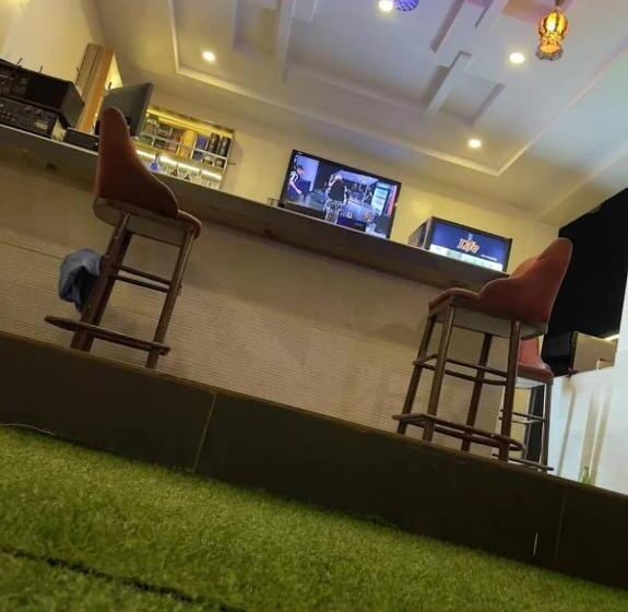 Infinite Luxury Hotels And Suites