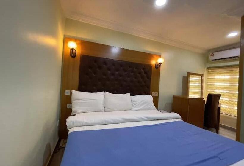 Infinite Luxury Hotels And Suites