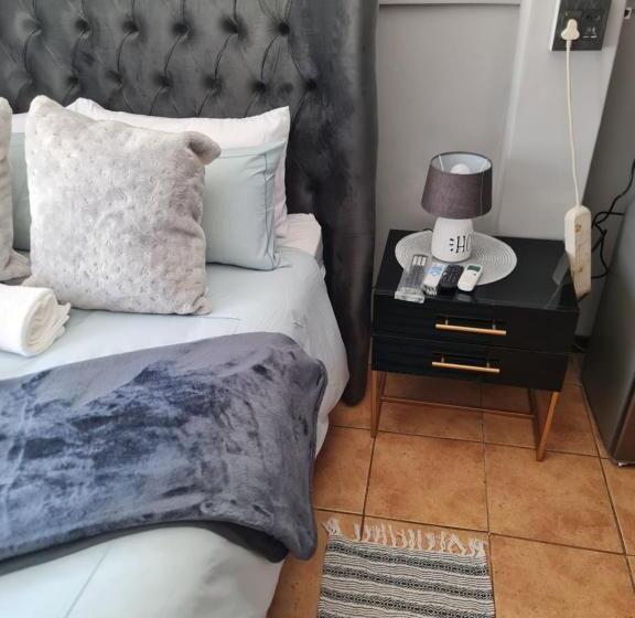 Makati Thata Comfort B&b