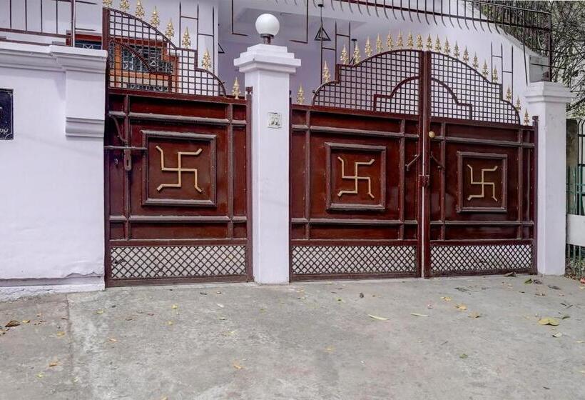 Oyo Bird View Hotel & Cafe