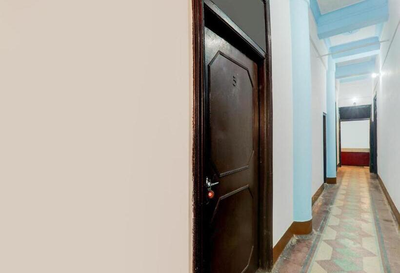 Super Hotel O Mannat