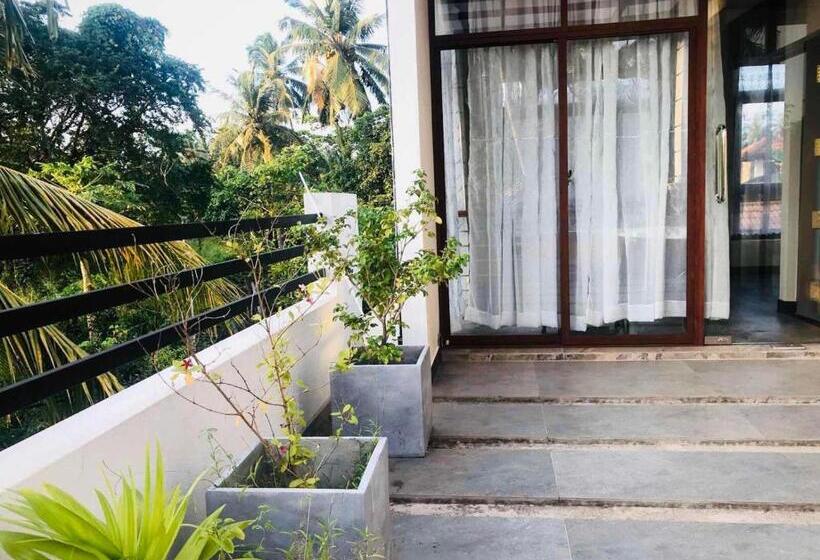 Пансион Amelie Villa