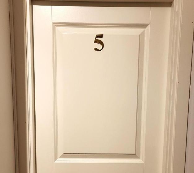 פנסיון Beautiful Lakefront House