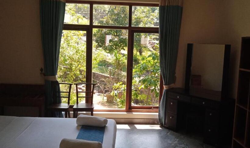 بنسيون Ecohanthana Mountain Lodge
